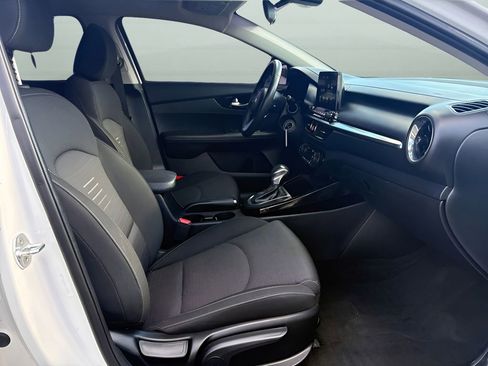 Used 2019 Kia Forte S w/ S Premium Package image 16