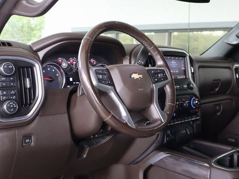 Used 2020 Chevrolet Silverado 2500 LTZ w/ LTZ Plus Package image 17