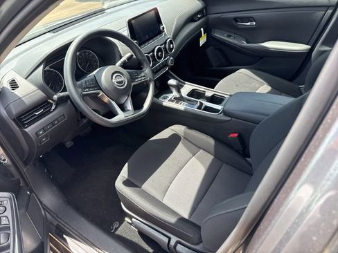 Certified 2025 Nissan Sentra SV image 4