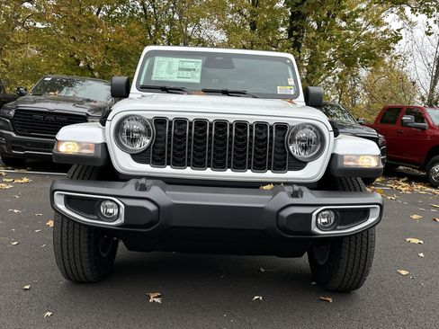 New 2026 Jeep Gladiator Sport image 19