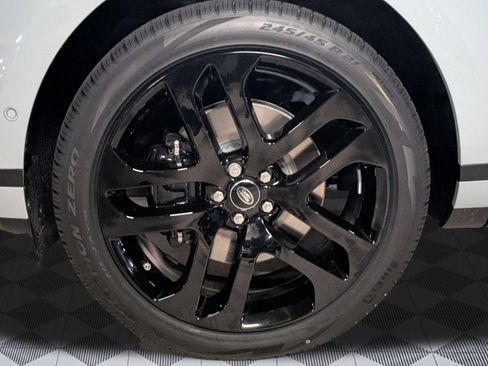 New 2026 Land Rover Range Rover Evoque S AWD/4WD image 9