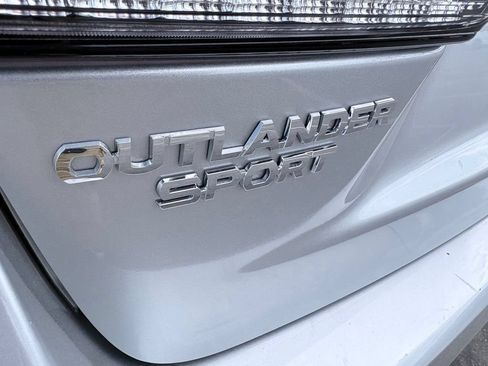 Used 2025 Mitsubishi Outlander Sport LE AWD/4WD image 27