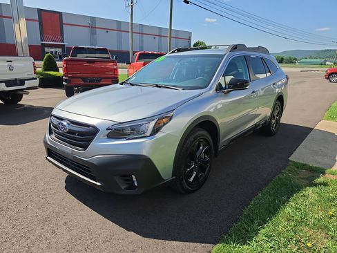 Used 2021 Subaru Outback Onyx Edition XT AWD/4WD image 8