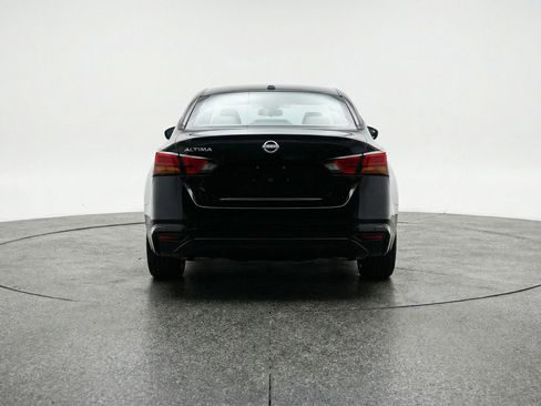 Used 2025 Nissan Altima 2.5 SV image 7