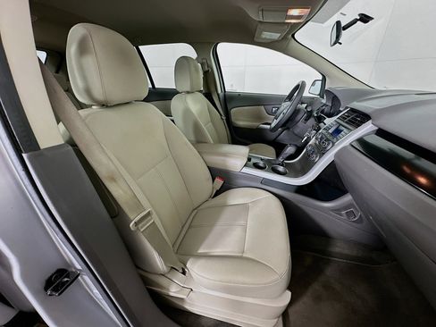 Used 2014 Ford Edge SE image 27