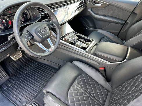 Used 2024 Audi SQ7 Prestige AWD/4WD image 9