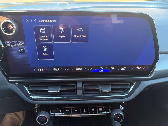 Used 2026 Chevrolet Equinox EV RS AWD/4WD image 25