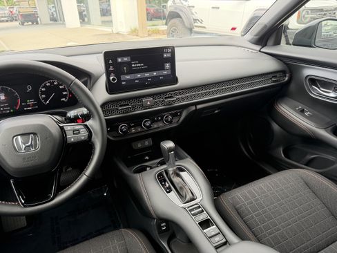 Used 2026 Honda HR-V Sport image 16