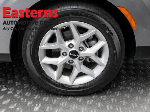 Used 2024 Kia Soul LX w/ Option Group 015 image 28