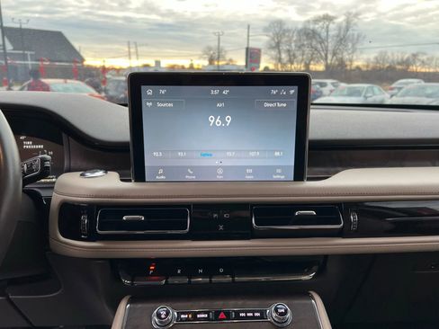 Used 2020 Lincoln Aviator Reserve image 12