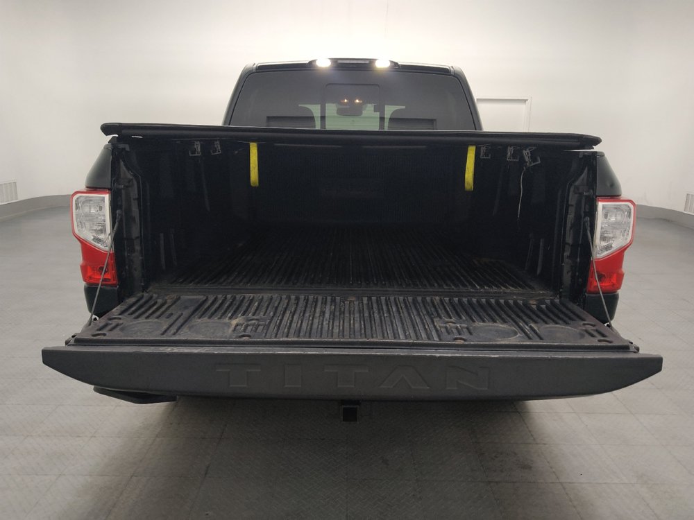Used 2019 Nissan Titan SV w/ SV Convenience Package RWD image 29