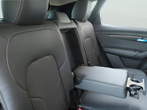 New 2025 VinFast VF 8 Eco AWD/4WD image 22
