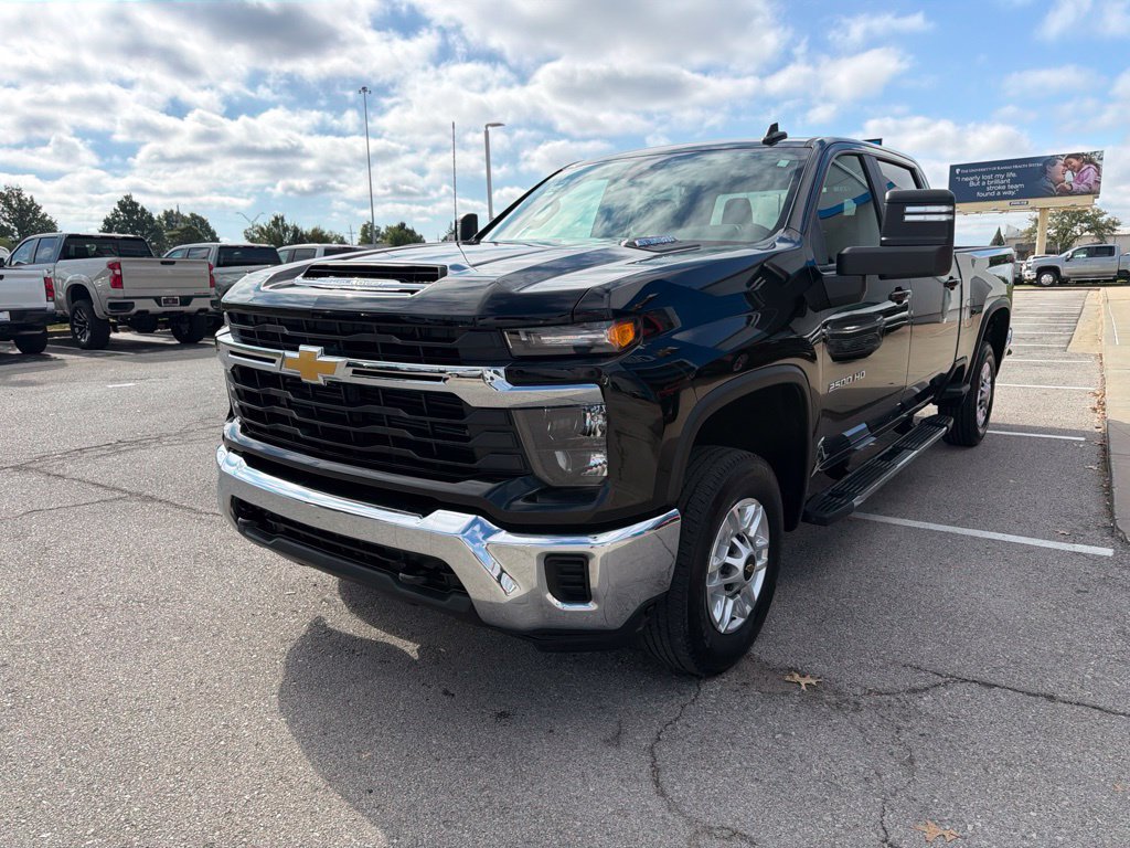 Used 2026 Chevrolet Silverado 2500 LT AWD/4WD image 7