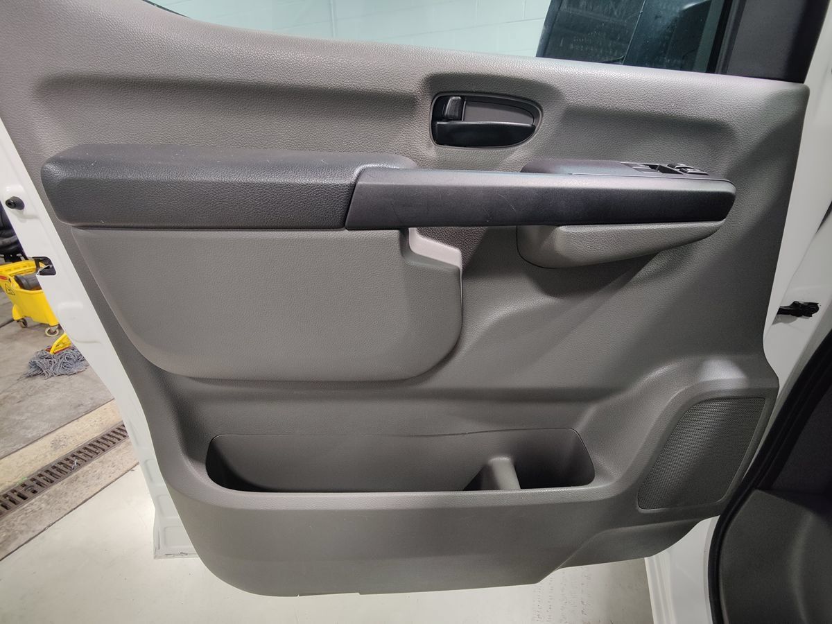 Used 2018 Nissan NV 2500 S RWD image 20