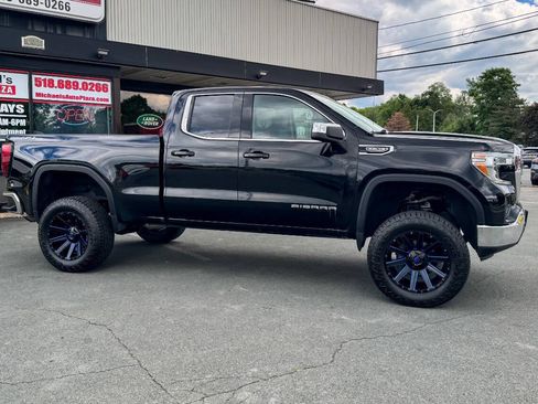 Used 2021 GMC Sierra 1500 SLE w/ Preferred Package AWD/4WD image 3