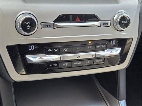 Used 2020 Ford Explorer XLT w/ Equipment Group 202A image 20