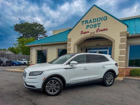 Used 2021 Lincoln Nautilus Reserve FWD image 3