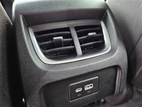 Used 2023 Chevrolet Blazer LT FWD image 28