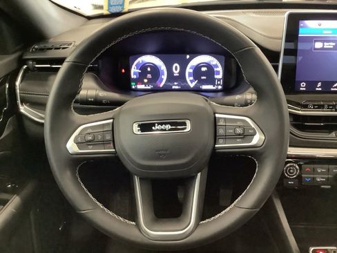 Used 2022 Jeep Compass High Altitude AWD/4WD image 9