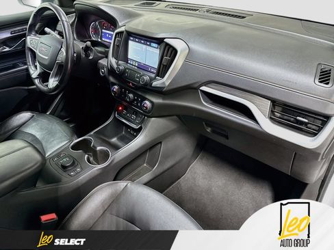 Used 2020 GMC Terrain SLT w/ Preferred Package FWD image 32