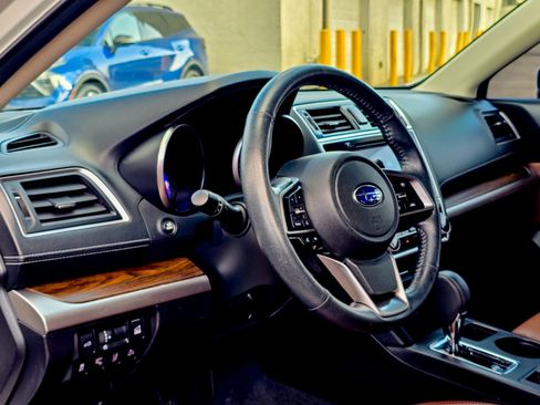 Used 2019 Subaru Outback 2.5i Touring w/ Popular Package #3A image 5