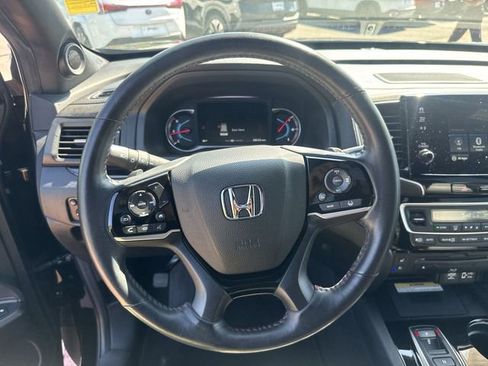 Used 2022 Honda Pilot Black Edition image 15