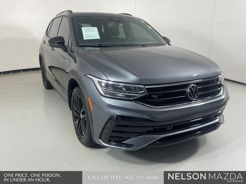 Used 2022 Volkswagen Tiguan SE R-Line AWD/4WD image 3