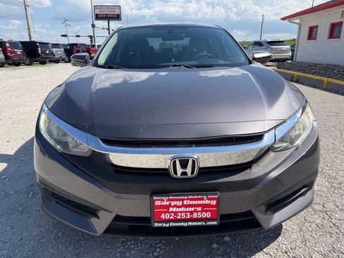 Used 2018 Honda Civic EX image 8