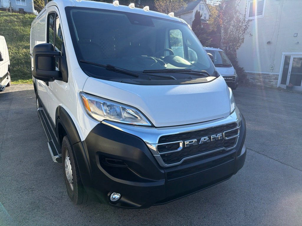 Used 2025 RAM ProMaster 2500 w/ U-Haul Equipment Group FWD image 1