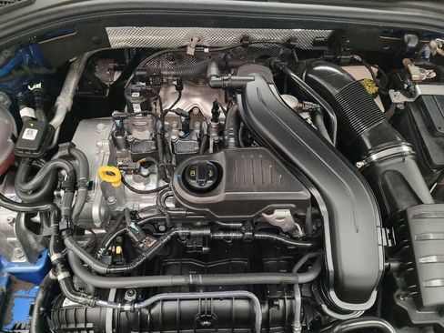 Used 2024 Volkswagen Jetta SE w/ Panoramic Sunroof Package image 30