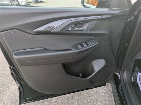 Used 2022 Chevrolet TrailBlazer RS image 12