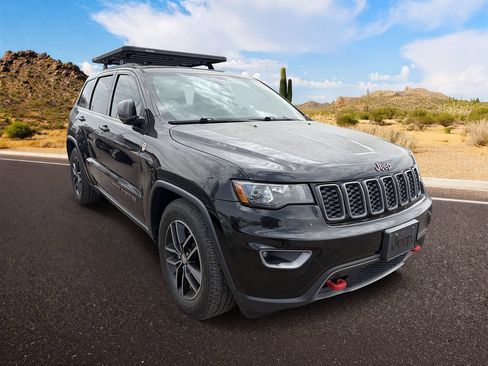 Used 2017 Jeep Grand Cherokee Trailhawk AWD/4WD image 1