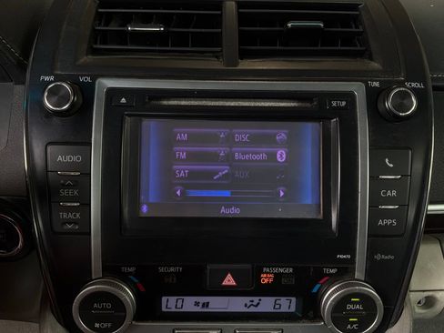 Used 2013 Toyota Camry XLE FWD image 30