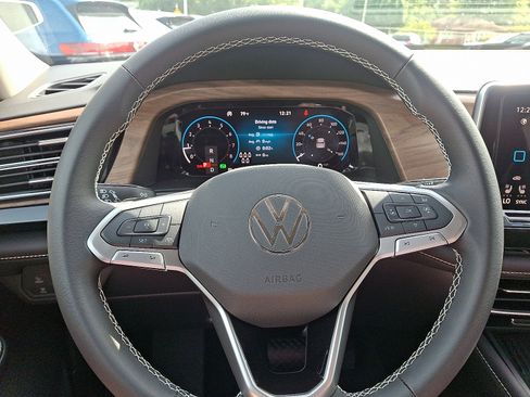 New 2026 Volkswagen Atlas SE image 13