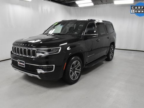 Used 2024 Jeep Wagoneer Series II w/ Flexible Seating Group image 2