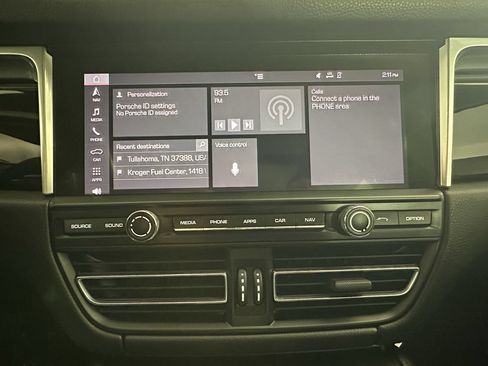 Used 2019 Porsche Macan AWD/4WD image 37