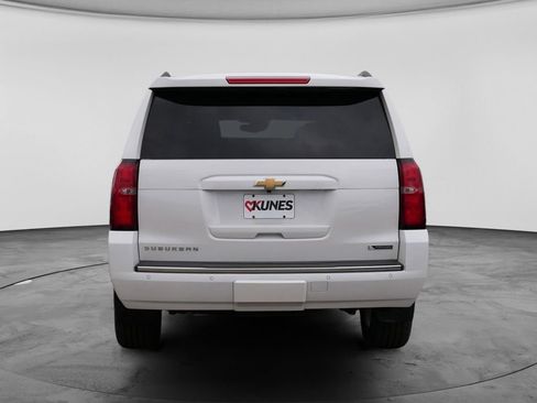Used 2017 Chevrolet Suburban Premier AWD/4WD image 9