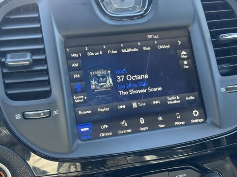 Used 2022 Chrysler 300 S image 49