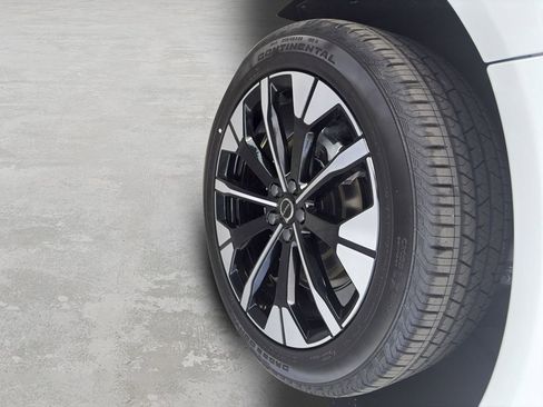 New 2026 Volvo XC60 T8 Plus w/ Protection Package Premier image 24