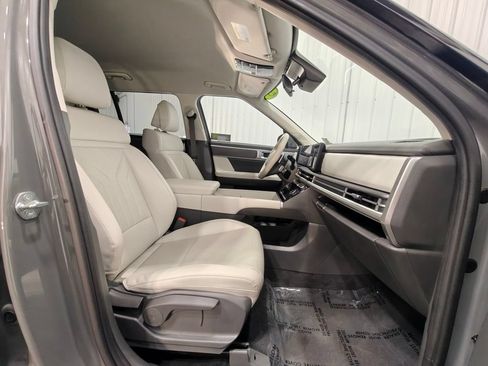 Used 2025 Hyundai Santa Fe SEL AWD/4WD image 25