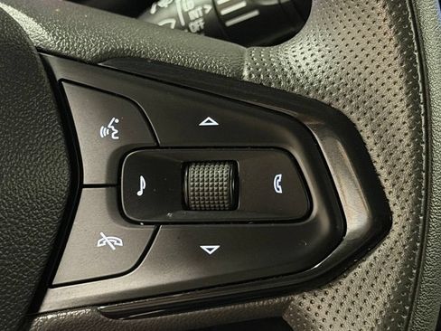 Used 2025 Chevrolet TrailBlazer LT FWD image 32