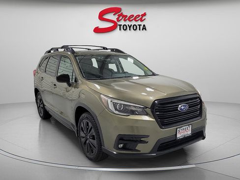 Used 2022 Subaru Ascent Onyx Edition image 5