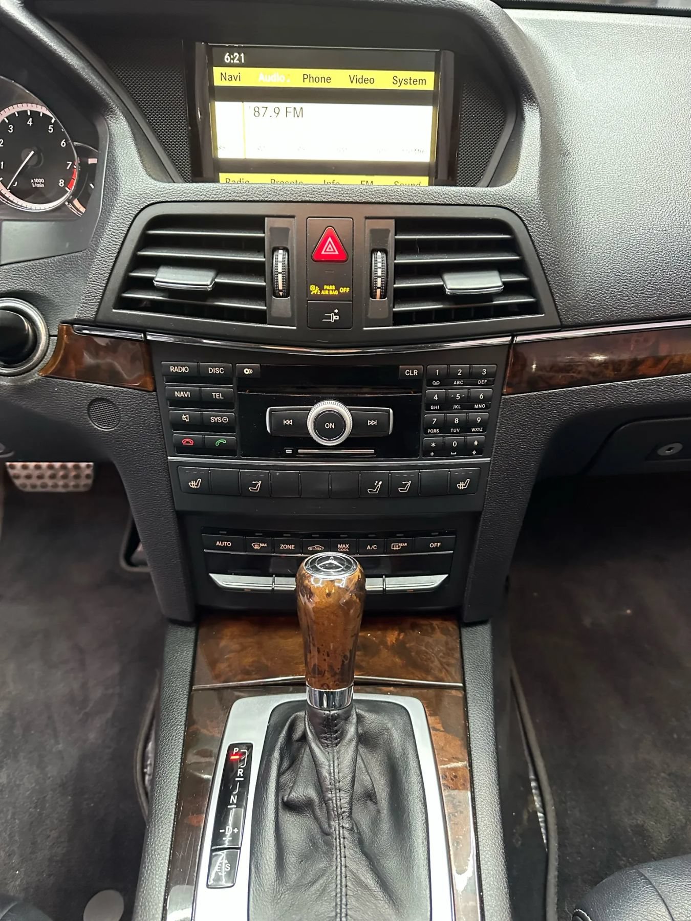 Used 2011 Mercedes-Benz E 350 Cabriolet image 25