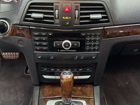 Used 2011 Mercedes-Benz E 350 Cabriolet image 25