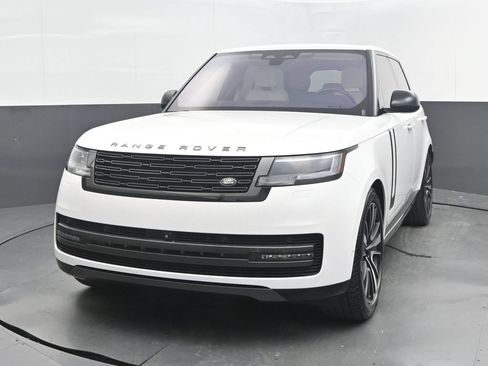 Used 2023 Land Rover Range Rover SE AWD/4WD image 1