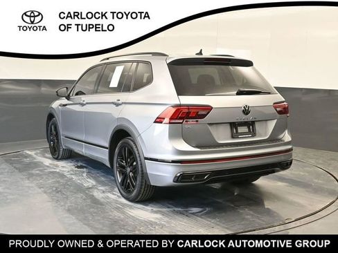 Used 2022 Volkswagen Tiguan SE R-Line image 10