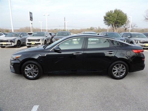 Used 2020 Kia Optima LX image 9