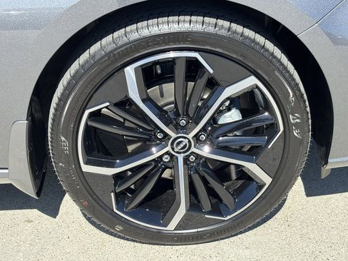 New 2025 Nissan Altima 2.5 SR w/ SR Premium Package image 30