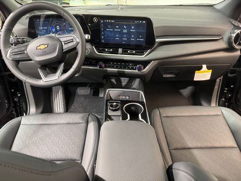 New 2026 Chevrolet Equinox LT w/ Convenience Package II AWD/4WD image 10