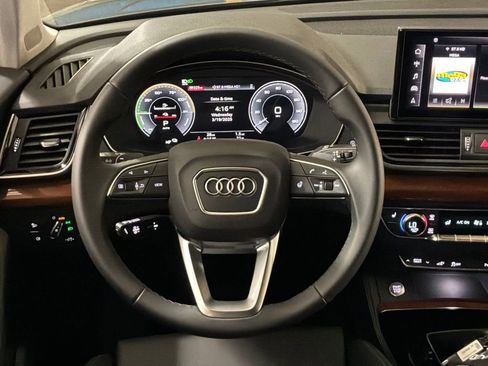 Used 2024 Audi Q5 e Premium Plus AWD/4WD image 13